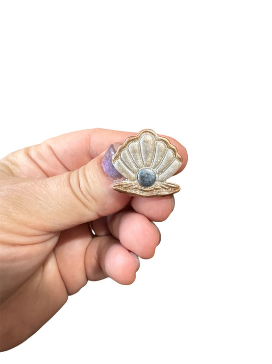 Oyster Croc Charm